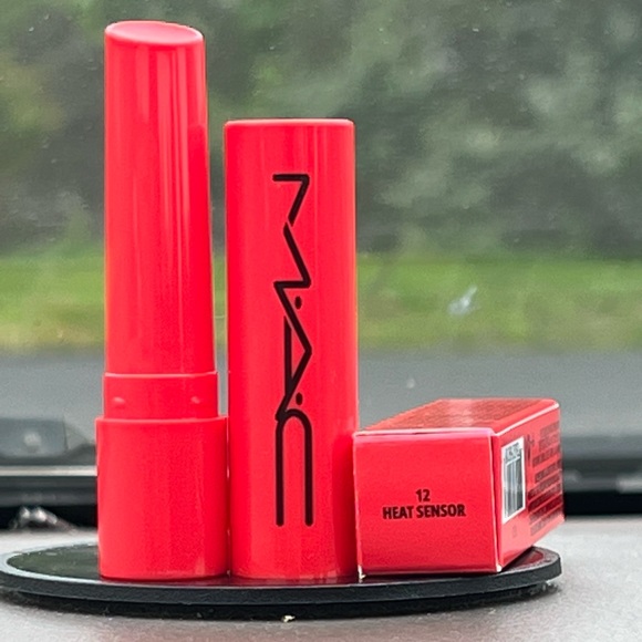 💄HP💄MAC Squirt Plumping Gloss Stick in HEAT SENSOR - Picture 5 of 11